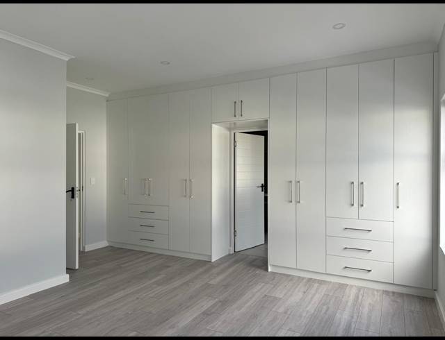 3 BEDROOM HOUSE FOR SALE IN SANDOWN